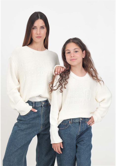 Maglione girocollo panna per donna e bambina con logo in maglia intarsiata MAISON MARGIELA | M60705MM03GM6101